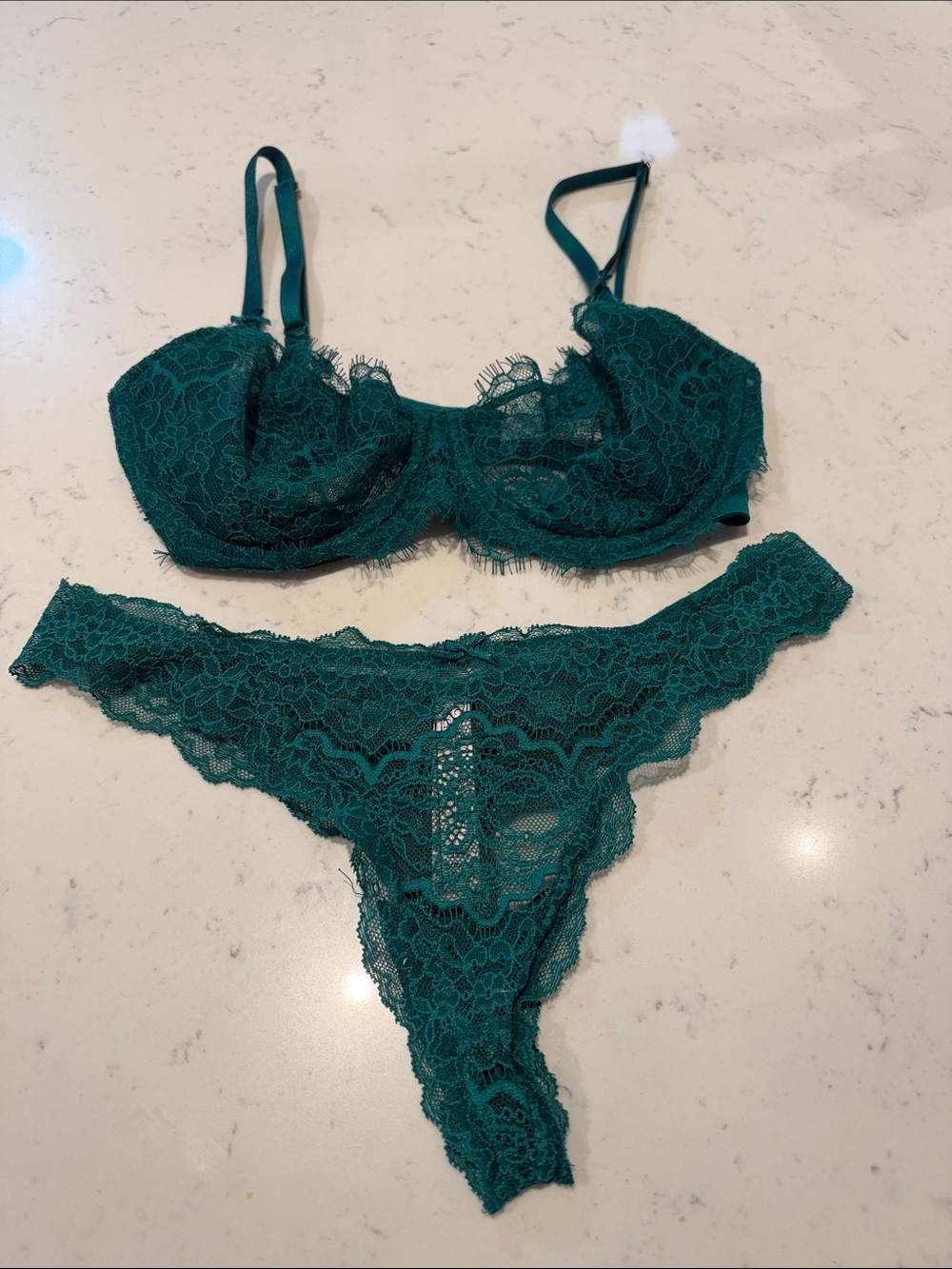 Victoria's Secret Emerald Lace Underwire Bra & Thong Set